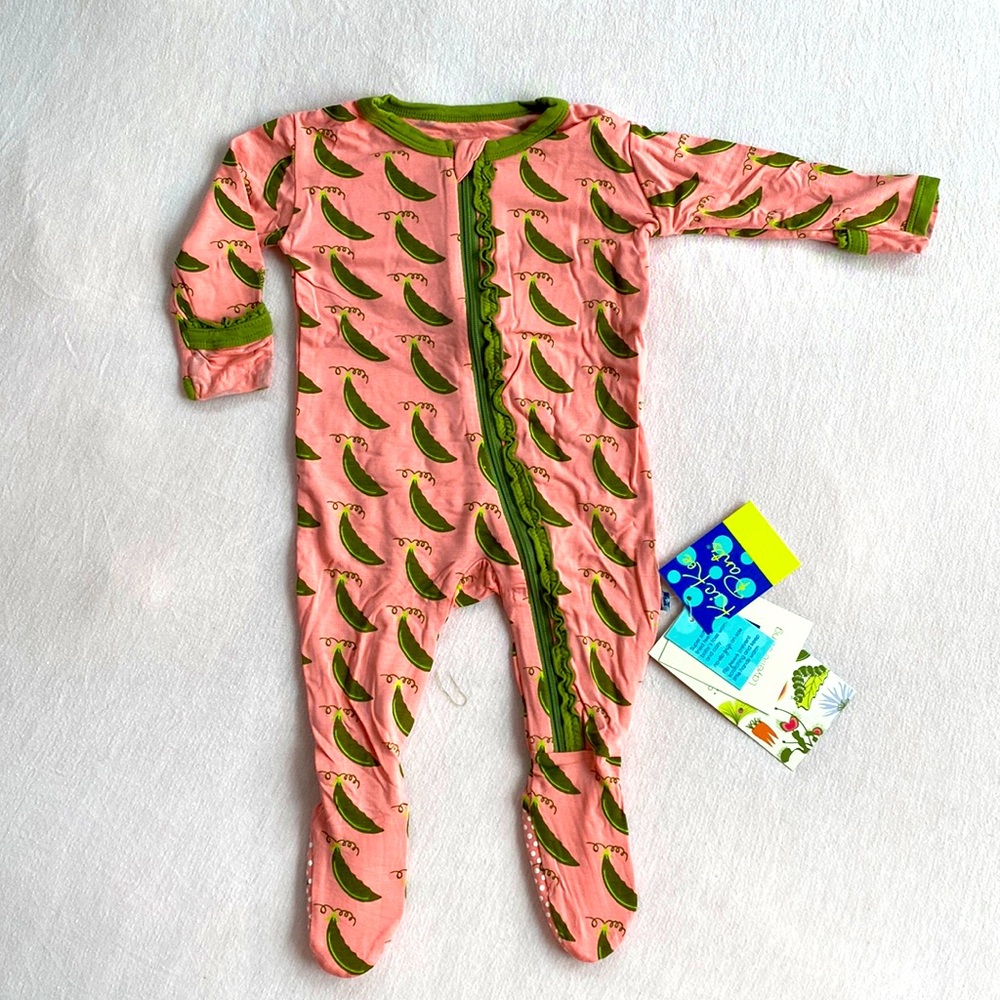 *NEW* Kickee Pants Ruffle Footie with Zipper Strawberry Sweet Peas